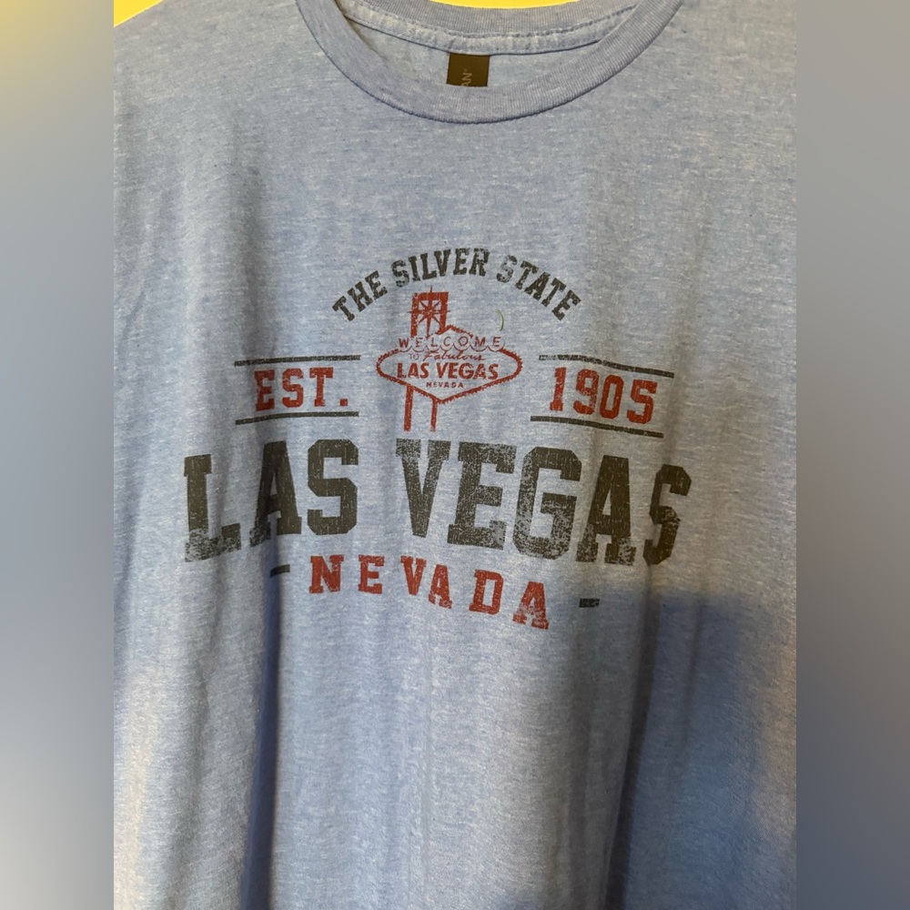 Gildan Softstyle T-shirt, Men’s 2XL Blue, Las Vegas NV Souvenir Graphic T-shirt - Picture 4 of 7